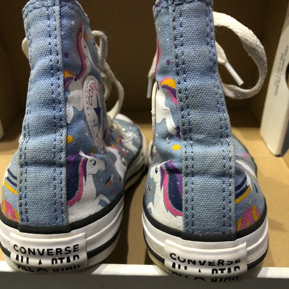 Converse Unicorns Youth Size 1 EUC Shoes w/box - Picture 4 of 9